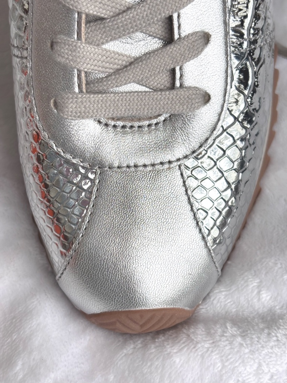 MICHAEL KORS Rhodes Leather Lace Up Metallic Silver Sneaker--NEW--9 - Picture 4 of 15